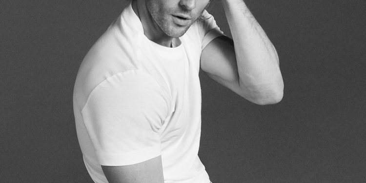 Aaron Taylor-Johnson’s Shirtless Calvin Klein Ad Will Make You Blush ...