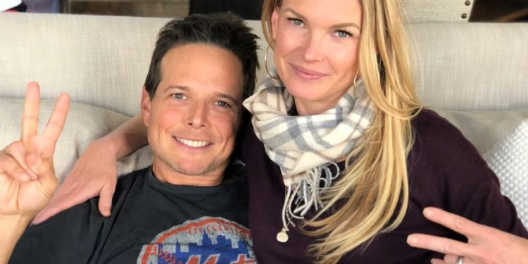 Scott Wolf wishes estranged wife Kelley a happy birthday following messy divorce, custody battle