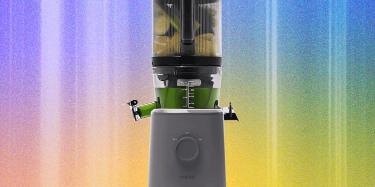 6 Best Juicers (2026): Fast Juicers and Slow Juicers