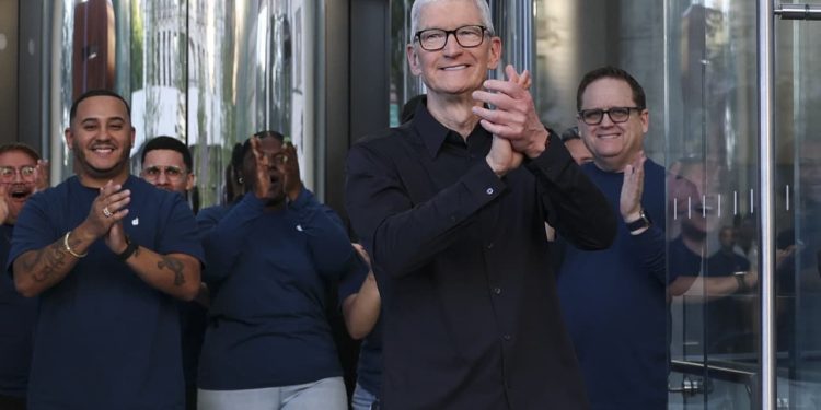 Apple’s stock can climb 35% this year — if these four scenarios play out