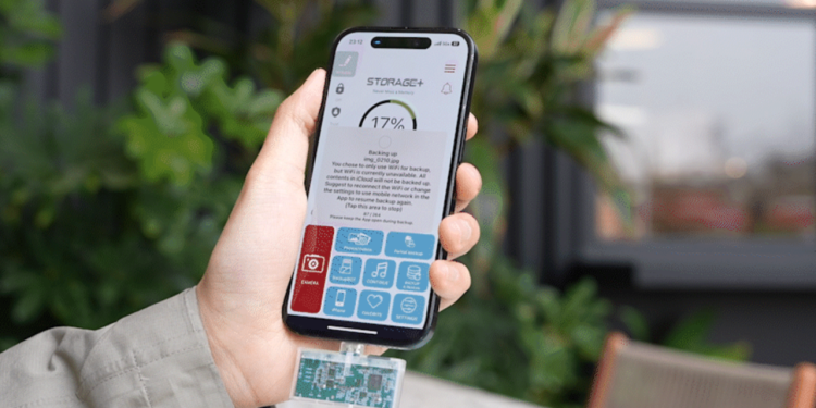 The HDD brand that brought you the 1.8-inch, 2.5-inch, and 3.5-inch hard drives is now back with a $19 pocket-sized personal cloud for your smartphones