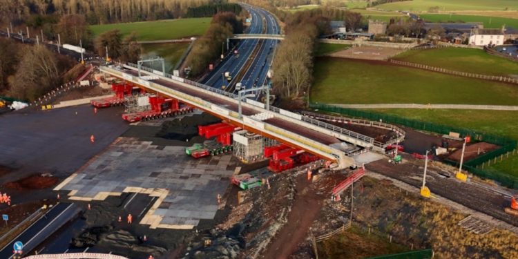 Skanska slides 4,200 tonne railway bridge into place