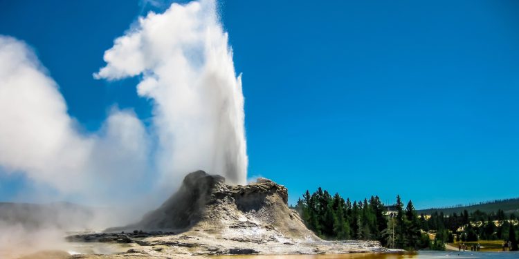 Yellowstone’s supervolcano is creating a 19-mile bulge