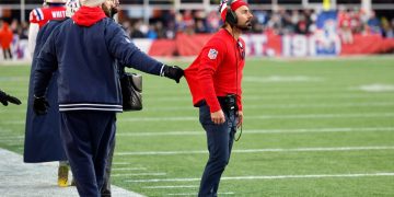 Eagles reportedly hire former Patriots cornerbacks coach