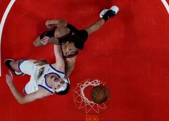 Dyson Daniels scores 28 as the Hawks beat the Warriors 126-110