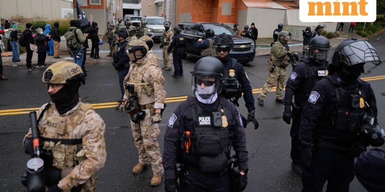 US Congress deadlock over immigration crackdown risks partial shutdown after Minneapolis shootings