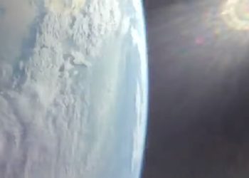 Artemis 2 astronauts head for the moon after make-or-break engine burn (video)
