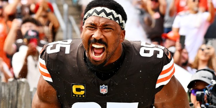 Building trades for Myles Garrett, AJ Brown and NFL stars without using 2026 draft picks