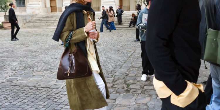 6 White Jeans Outfits That Have the Street Style Seal of Approval