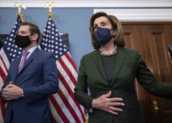 Jeffries, Pelosi and other Democrats call on Eric Swalwell to end governor campaign