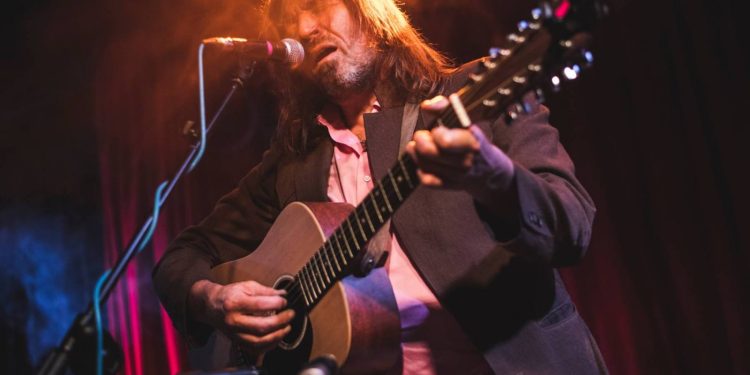 Evan Dando’s Wife Speaks Out After He Allegedly Sent Lemonheads Fan Unwanted Explicit Videos