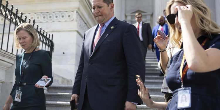 Tony Gonzales says he will resign from House