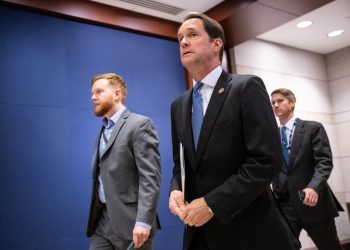 Himes pushes amendment seeking judicial review on searches under key spy program