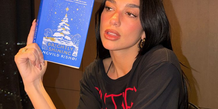 Less Internet, More Intellect: The Era of the Bookish Influencer
