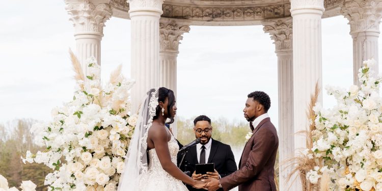 How to Officiate a Wedding for the First Time