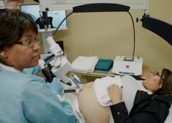 El polémico plan de Alabama: usar robots para atención materna en zonas rurales