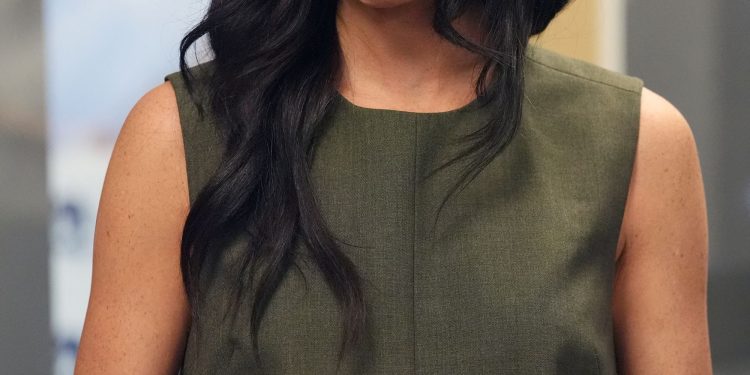 Meghan Markle Adds Some Personal Touches to Her Australia Tour Wardrobe