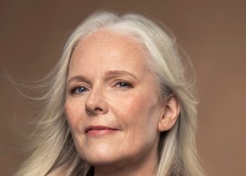 Astrid Young Discusses “The Beautiful Can Get Away with Murder,” Her Upcoming Album, Tone, and Gear