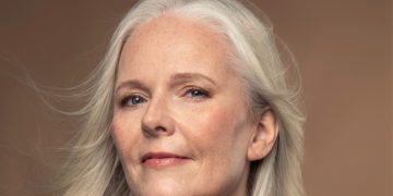 Astrid Young Discusses “The Beautiful Can Get Away with Murder,” Her Upcoming Album, Tone, and Gear