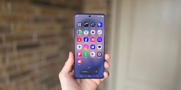 Why closing background apps on your phone is outdated advice that backfires