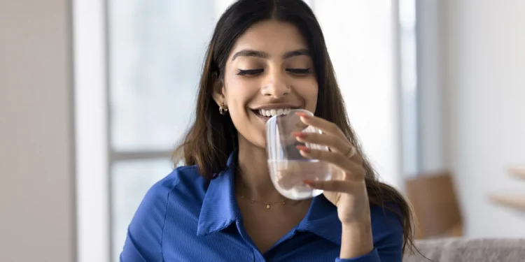 Can sparkling water boost metabolism and help with weight loss?