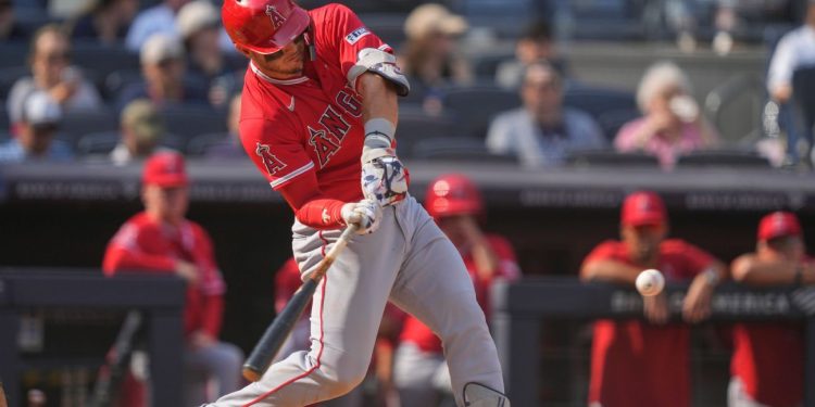 Trout’s latest blast caps 5-homer series in Bronx