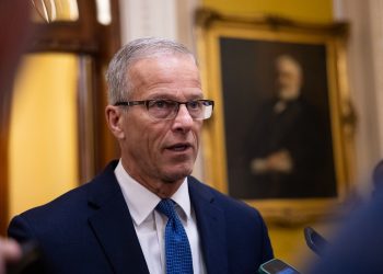 GOP senators urge Trump to find Iran exit plan as energy prices rise: ‘The clock is ticking’