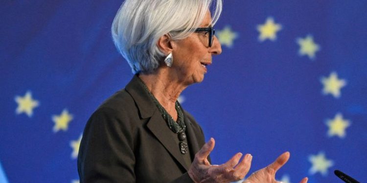 Analysis-Under siege from politics, central bankers fight back