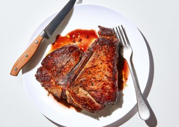 What’s the Best Diet to Live to 100? It’s Probably Not What You Think.