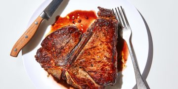 What’s the Best Diet to Live to 100? It’s Probably Not What You Think.