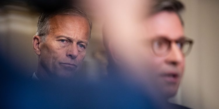 Republicans stare down a growing, neverending FISA crisis