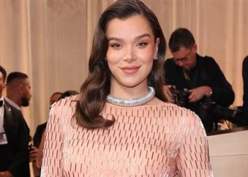 Pregnant Hailee Steinfeld Shows Off Baby Bump in Sweet Photo With Husband Josh Allen
