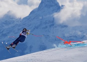 Lindsey Vonn Breaks Leg in Downhill Crash at Winter Olympics, in Stable Condition