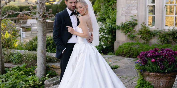 Jack Whitehall and Roxy Horner’s English Country Wedding Included 2 Dresses and an 8-Tier Cake