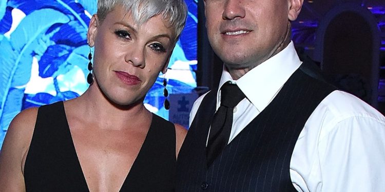 Pink Denies Carey Hart Breakup, Divorce