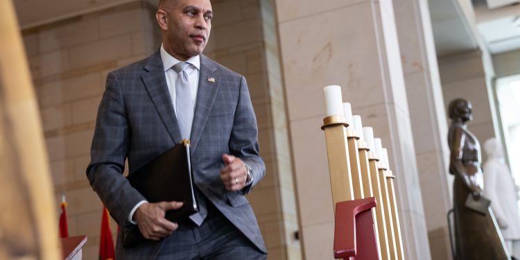 Hakeem Jeffries finally gets a signature win