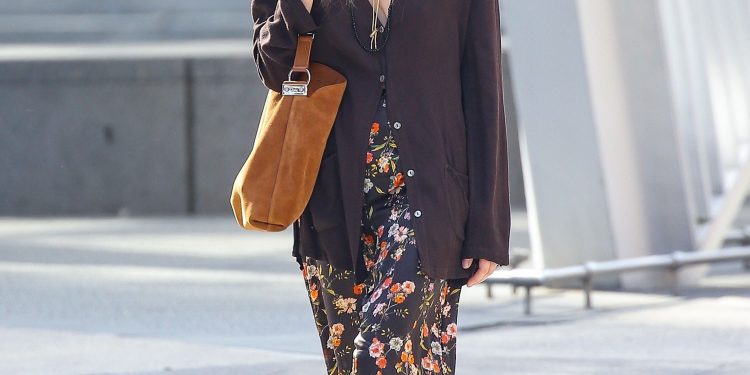7 Flip-Flop Outfits That Don’t Sacrifice Style for Comfort