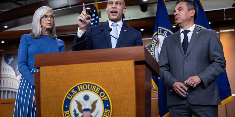 ‘Junior reporters’ pepper Hakeem Jeffries with tough questions