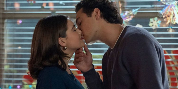 ‘100% accurate’ Off Campus trailer praised as book fans are convinced Dean and Allie’s scene means Prime Video romance drama is ‘getting season 2’