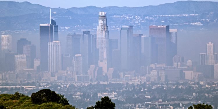 Nearly half of US children are breathing dangerous levels of air pollution, report warns