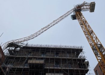 Probe launched after Falcon tower crane collapse