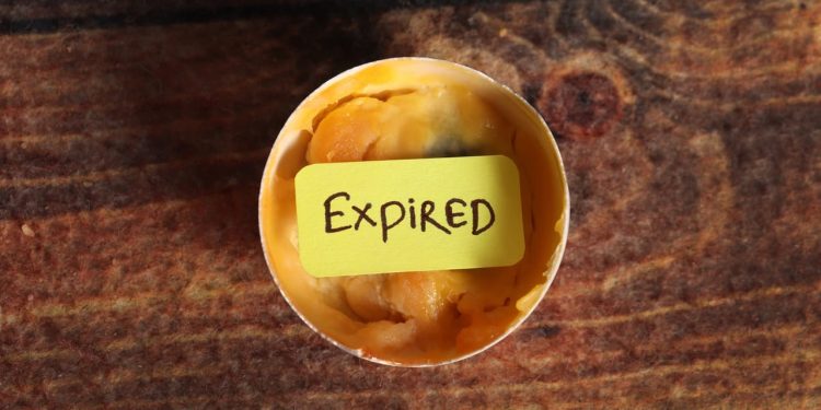 Hungarian inspections find expired food, other problems