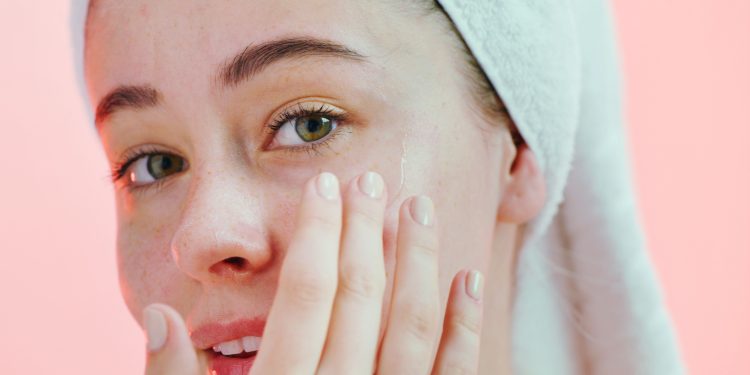 How to Use an Oil Cleanser, According to Dermatologists