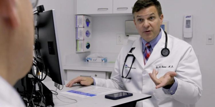 ¿Puedo decirle a mi médico que no quiero que use la inteligencia artificial para tomar notas?