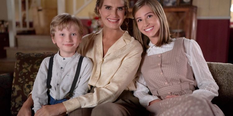 Brooke Shields Breaks Down ‘WCTH’ Gravesite Scene, Charlotte’s Future