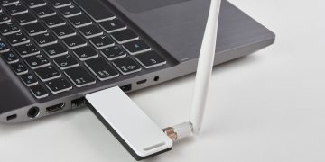 Your Wi-Fi Adapter Might Be Plugged Into The Wrong USB Port