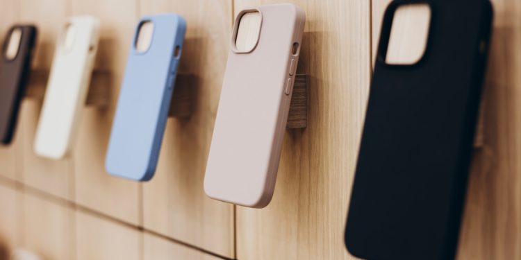 4 Of The Best Minimalist Phone Cases You Can Buy