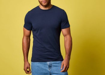 The 13 Best T-Shirts for Men, According to Style Experts