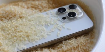 Drying Your Phone In Rice Is Actually A Myth