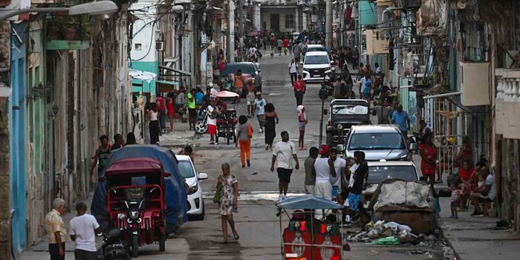 Cuba hit by nationwide blackout as energy grid collapses